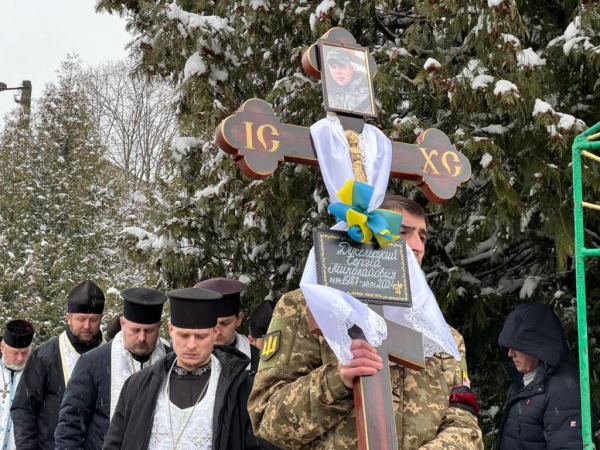 Мешканці Нововолинська попрощалися із загиблим Героєм Сергієм Дукельським | Новини Нововолинська