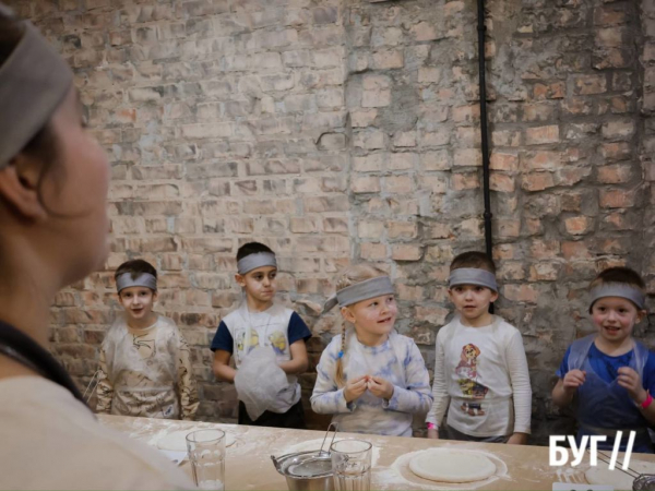 Юні кухарі: команда «FORest» у Нововолинську організовує майстер-класи з приготування піци | Новини Нововолинська