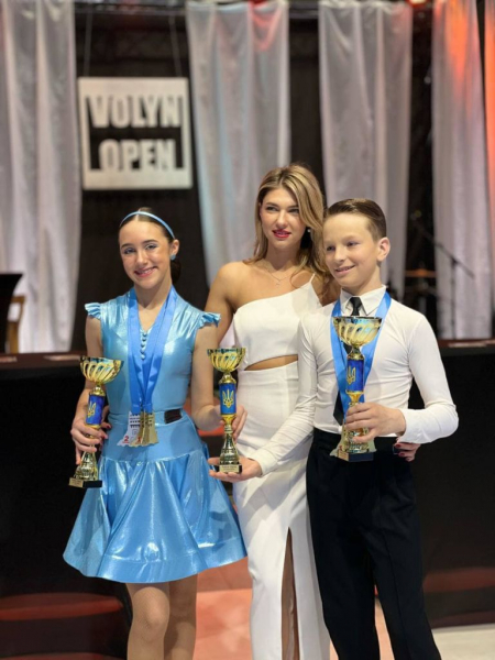 Танцюристи з Нововолинська завоювали чотири нагороди на фестивалі «Volyn Open-2024» | Новини Нововолинська