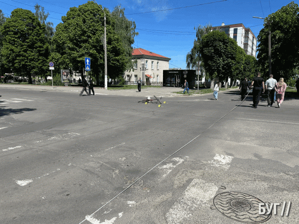 На перехресті у Нововолинську автомобіль збив велосипедиста | Новини Нововолинська