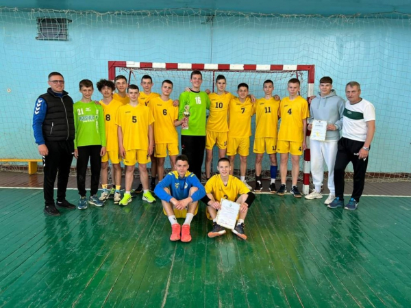 Гандболісти з Нововолинської громади здобули перемогу на Спортивних іграх серед школярів Волині | Новини Нововолинська