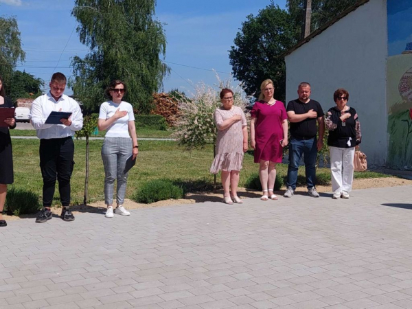 У Нововолинському ЦПТО відкрили інсталяцію на честь загиблих випускників | Новини Нововолинська