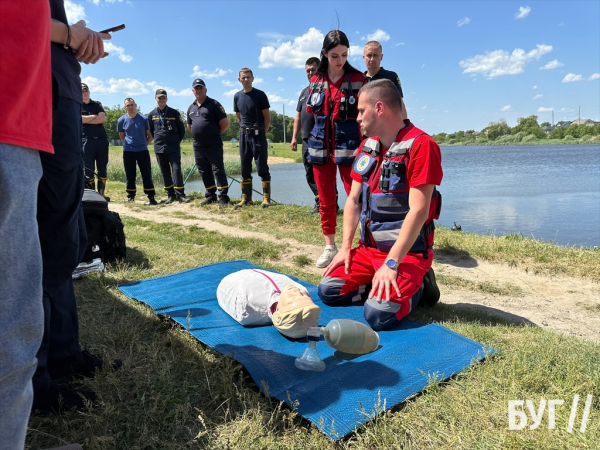 Безпека на воді: рятувальники провели навчання на озері Нововолинська | Новини Нововолинська
