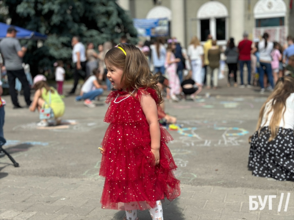 У Нововолинську відзначили День захисту дітей: фоторепортаж | Новини Нововолинська