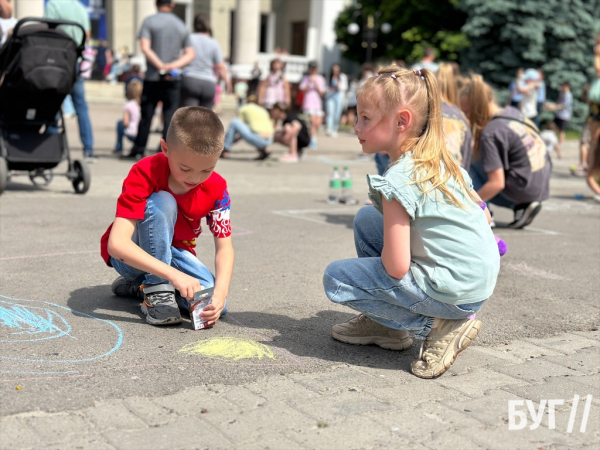 У Нововолинську відзначили День захисту дітей: фоторепортаж | Новини Нововолинська