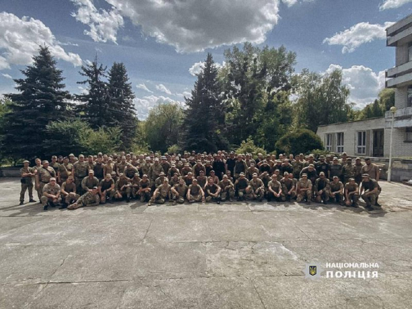 Шерифи Нововолинської громади Віктор Циплаков та Андрій Яшнюк приєднались до стрілецького батальйону поліції | Новини Нововолинська