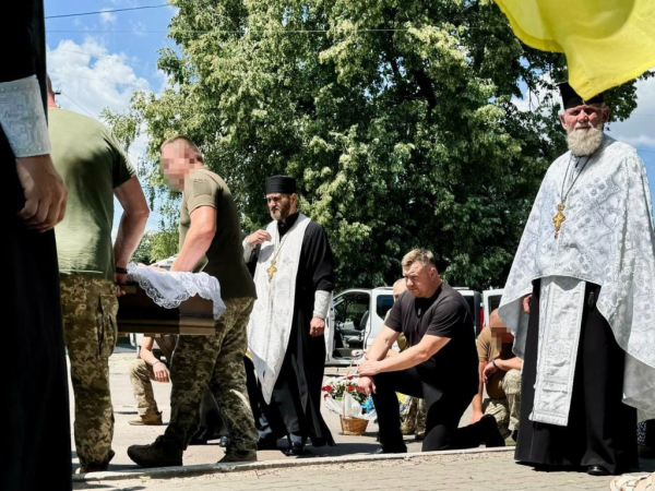 У Нововолинську попрощалися з військовослужбовцем Михайлом Лисом | Новини Нововолинська