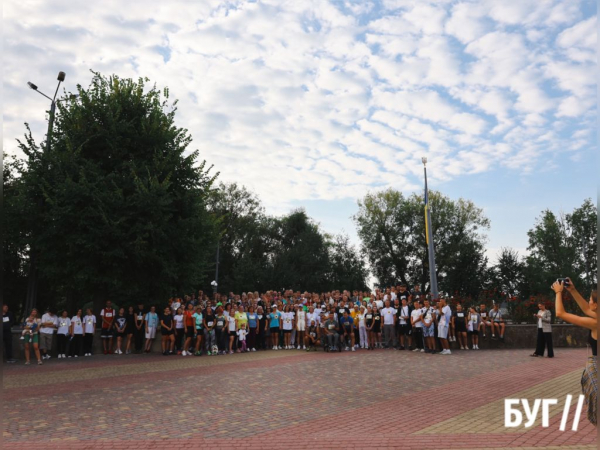 Нововолинська громада долучилась до всеукраїнського забігу «Шаную воїнів, біжу за героїв України» | Новини Нововолинська