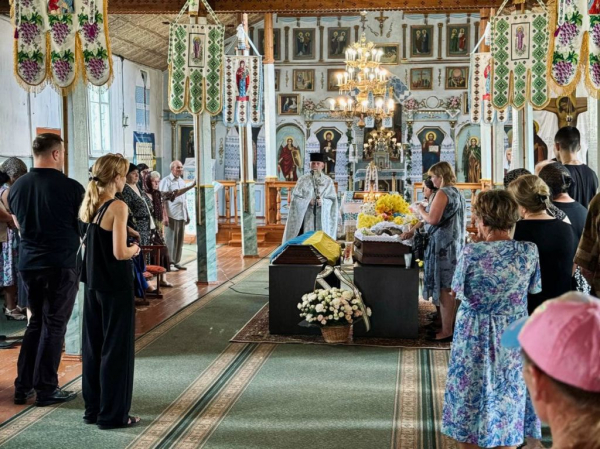 У Нововолинську провели в останню дорогу Героя Дмитрія Хрищука | Новини Нововолинська