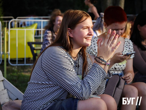 Квартирник, атракціони, кіноперегляд: у парку в Нововолинську відбулись заходи з нагоди Дня молоді | Новини Нововолинська