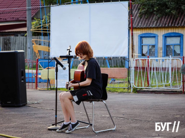 Квартирник, атракціони, кіноперегляд: у парку в Нововолинську відбулись заходи з нагоди Дня молоді | Новини Нововолинська