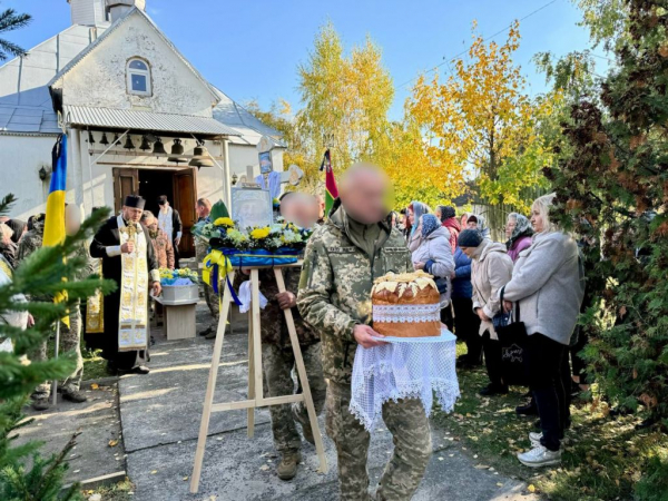 Нововолинська громада попрощалася із Захисником України Степаном Бірюковим | Новини Нововолинська