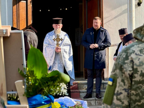 Нововолинська громада попрощалася із Захисником України Степаном Бірюковим | Новини Нововолинська