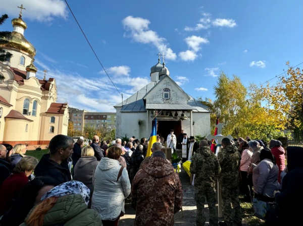 Нововолинська громада попрощалася із Захисником України Степаном Бірюковим | Новини Нововолинська