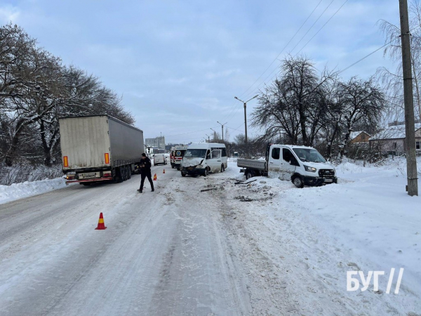 [ОНОВЛЕНО] Рейсовий автобус у Нововолинську потрапив в ДТП: є постраждалі | Новини Нововолинська