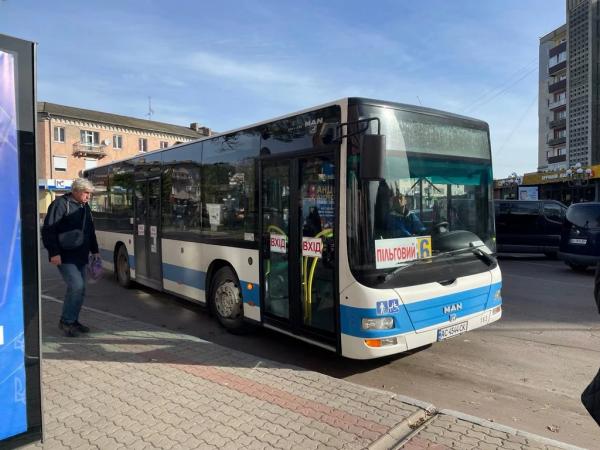 Повідомили, як курсуватиме громадський транспорт у Нововолинську 25, 31 грудня та 1 січня | Новини Нововолинська