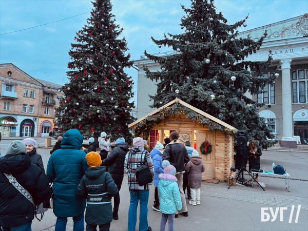 Відвідувачі будиночка Святого Миколая у Нововолинську задонатили на ЗСУ майже 25 тис. грн | Новини Нововолинська