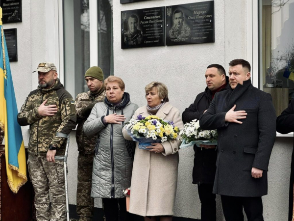 У Грядах Нововолинської громади встановили меморіальні дошки на честь загиблих Героїв | Новини Нововолинська