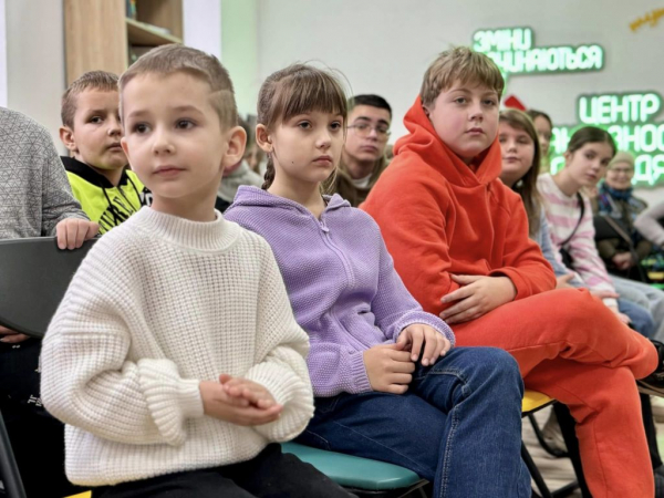 «Святий Миколай, почуй мене»: у Нововолинську привітали діток загиблих зниклих безвісти військовослужбовців | Новини Нововолинська