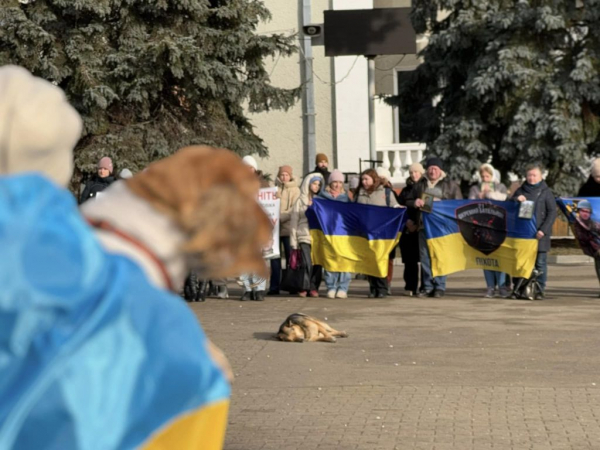 У Нововолинську відбулася мирна акція на підтримку рідних зниклих безвісти та полонених військових | Новини Нововолинська