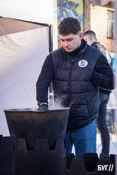 Знайомство з культурою Казахстану: у Нововолинську презентували «Юрту Незламності» | Новини Нововолинська