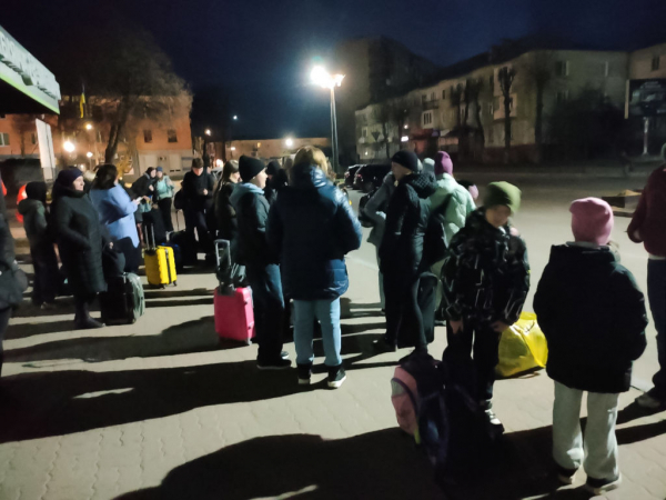 Діти пільгових категорій із Нововолинської громади вирушили на оздоровлення до «Артеку» | Новини Нововолинська