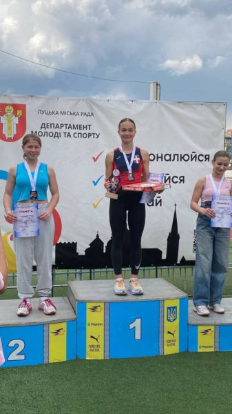 Легкоатлети з Нововолинська здобули перемоги на чемпіонаті у Луцьку | Новини Нововолинська
