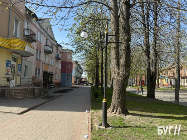 Фото дня: у Нововолинську на стометрівці знову побили ліхтар | Новини Нововолинська