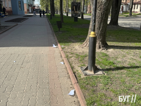 Фото дня: у Нововолинську на стометрівці знову побили ліхтар | Новини Нововолинська