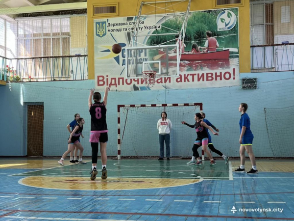 Баскетболістки з Нововолинська вибороли «золото» і «срібло» на ХХІ Спортивних іграх школярів Волині | Новини Нововолинська