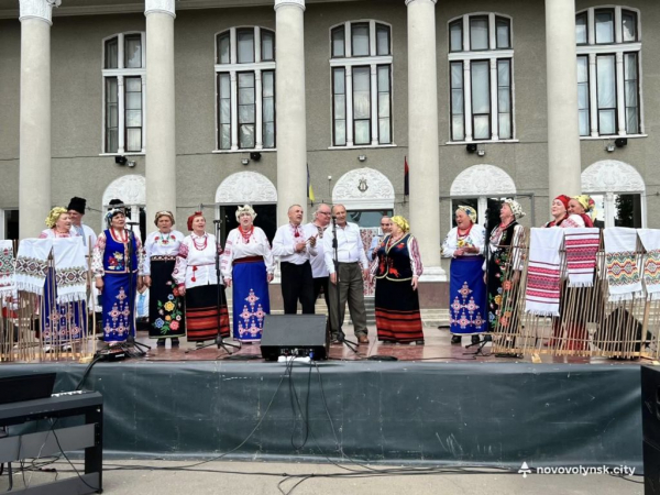 «Великдень: традиції оживають»: у Нововолинську відбувся благодійний захід | Новини Нововолинська «Великдень: традиції оживають»: у Нововолинську відбувся благодійний захід | Новини Нововолинська