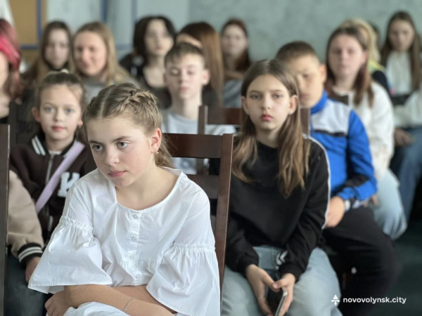 У Нововолинську нагородили переможців конкурсу дитячих малюнків | Новини Нововолинська У Нововолинську нагородили переможців конкурсу дитячих малюнків | Новини Нововолинська