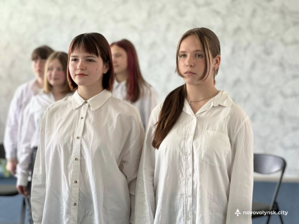 У Нововолинську нагородили переможців конкурсу дитячих малюнків | Новини Нововолинська У Нововолинську нагородили переможців конкурсу дитячих малюнків | Новини Нововолинська