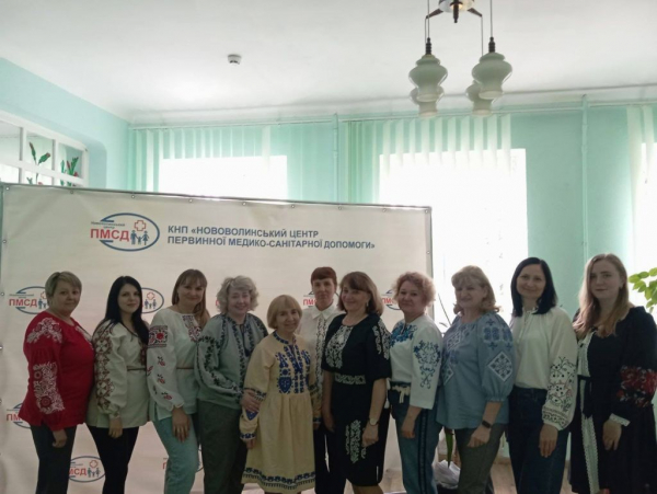 День вишиванки: нововолинці показали свої світлини в національному одязі | Новини Нововолинська