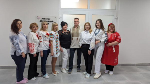 День вишиванки: нововолинці показали свої світлини в національному одязі | Новини Нововолинська