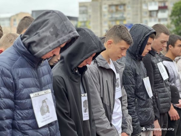 Бігли у пам'ять про загиблих Героїв: у Нововолинську відбувся патріотичний забіг | Новини Нововолинська Бігли у пам'ять про загиблих Героїв: у Нововолинську відбувся патріотичний забіг | Новини Нововолинська