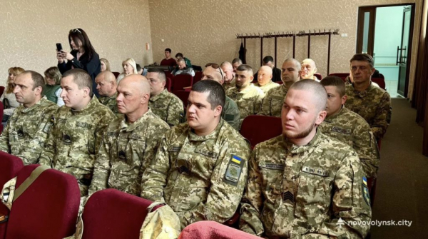 У Нововолинську прикордонників привітали з професійним святом | Новини Нововолинська У Нововолинську прикордонників привітали з професійним святом | Новини Нововолинська