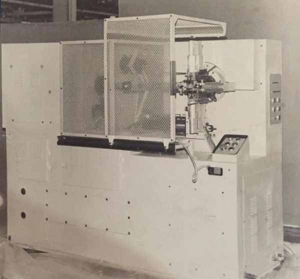 Ретро фото: історія розквіту і занепаду Нововолинського заводу СТО | Новини Нововолинська