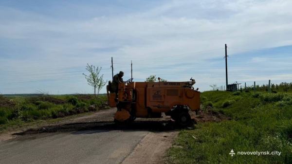 На автодорозі Нововолинськ-Тишковичі розпочали ремонт | Новини Нововолинська