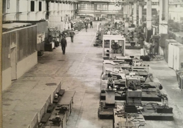 Ретро фото: історія розквіту і занепаду Нововолинського заводу СТО | Новини Нововолинська