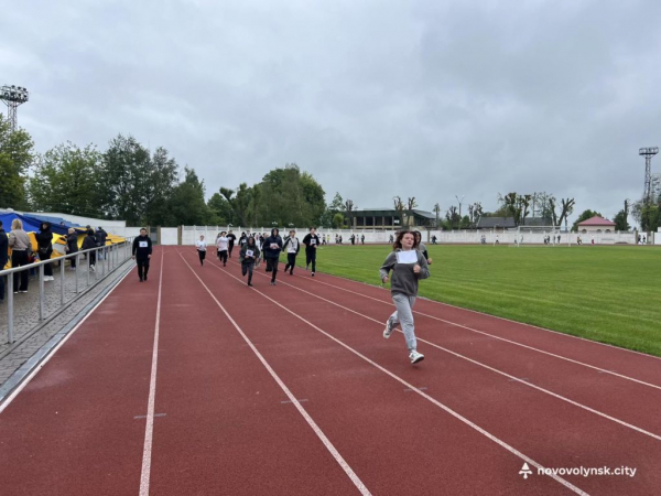 Бігли у пам'ять про загиблих Героїв: у Нововолинську відбувся патріотичний забіг | Новини Нововолинська Бігли у пам'ять про загиблих Героїв: у Нововолинську відбувся патріотичний забіг | Новини Нововолинська