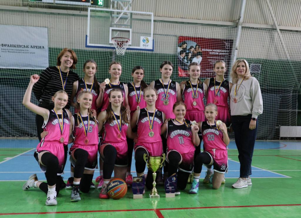 Баскетболістки з Нововолинська здобули перемогу на чемпіонаті України | Новини Нововолинська Баскетболістки з Нововолинська здобули перемогу на чемпіонаті України | Новини Нововолинська