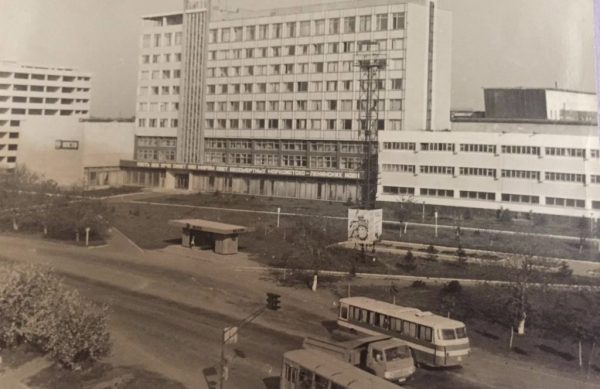 Ретро фото: історія розквіту і занепаду Нововолинського заводу СТО | Новини Нововолинська