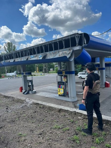 Російські війська обстріляли Костянтинівку: пошкоджено 10 об'єктів, обійшлося без потерпілих - 14 травня 2025 :: Донеччина Російські війська обстріляли Костянтинівку: пошкоджено 10 об'єктів, обійшлося без потерпілих - 14 травня 2025 :: Донеччина