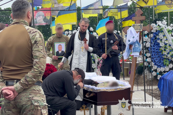 На Донеччині попрощалися із загиблим на фронті сержантом поліції Олександром Батуріним - 27 травня 2025 :: Донеччина