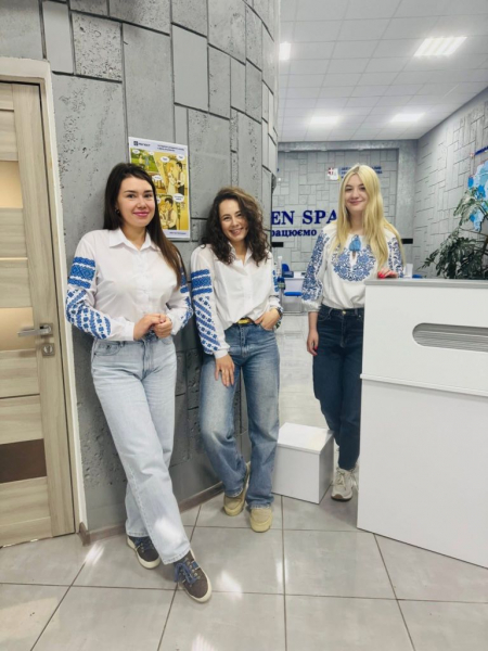 День вишиванки: нововолинці показали свої світлини в національному одязі | Новини Нововолинська