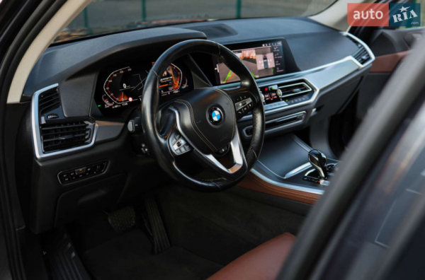 ТОП-10 найдорожчих автівок, які продають у Нововолинську | Новини Нововолинська