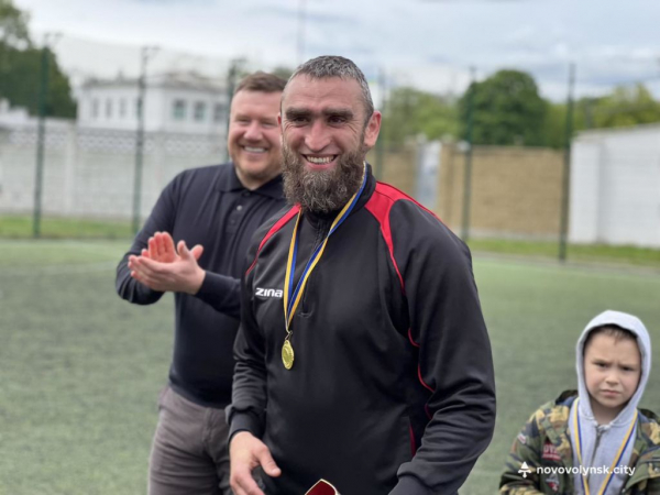 ФК «Шахтар-Ветерани» з Нововолинська здобули перемогу на благодійному турнірі «Кубок Надії-2025» | Новини Нововолинська