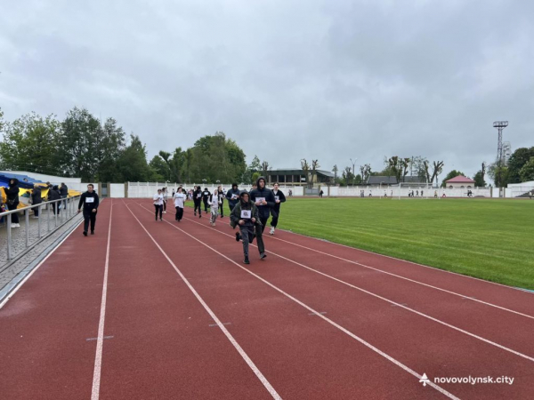 Бігли у пам'ять про загиблих Героїв: у Нововолинську відбувся патріотичний забіг | Новини Нововолинська Бігли у пам'ять про загиблих Героїв: у Нововолинську відбувся патріотичний забіг | Новини Нововолинська