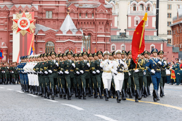 На параді в Москві марширували армії Китаю та інших країн - 09 травня 2025 :: Донеччина На параді в Москві марширували армії Китаю та інших країн - 09 травня 2025 :: Донеччина